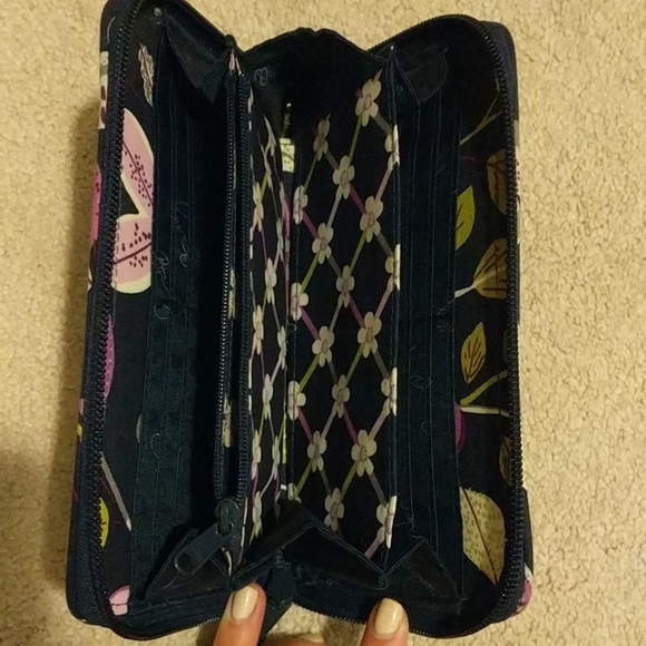 Vera Bradley Wallet NWOT - Picture 3 of 3
